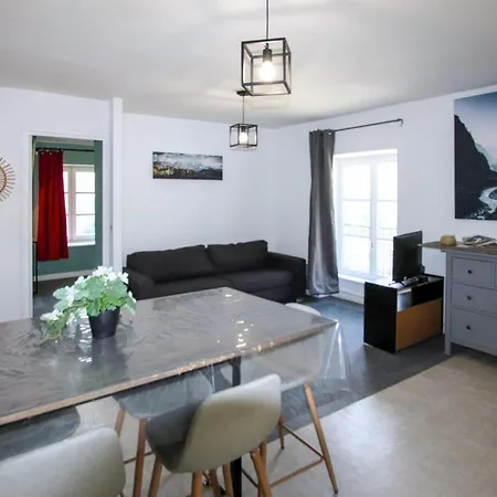 In Saint-germain-la-prade Appartamento *