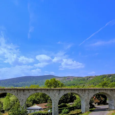 Gorgeous In Saint-germain-la-prade דירה *